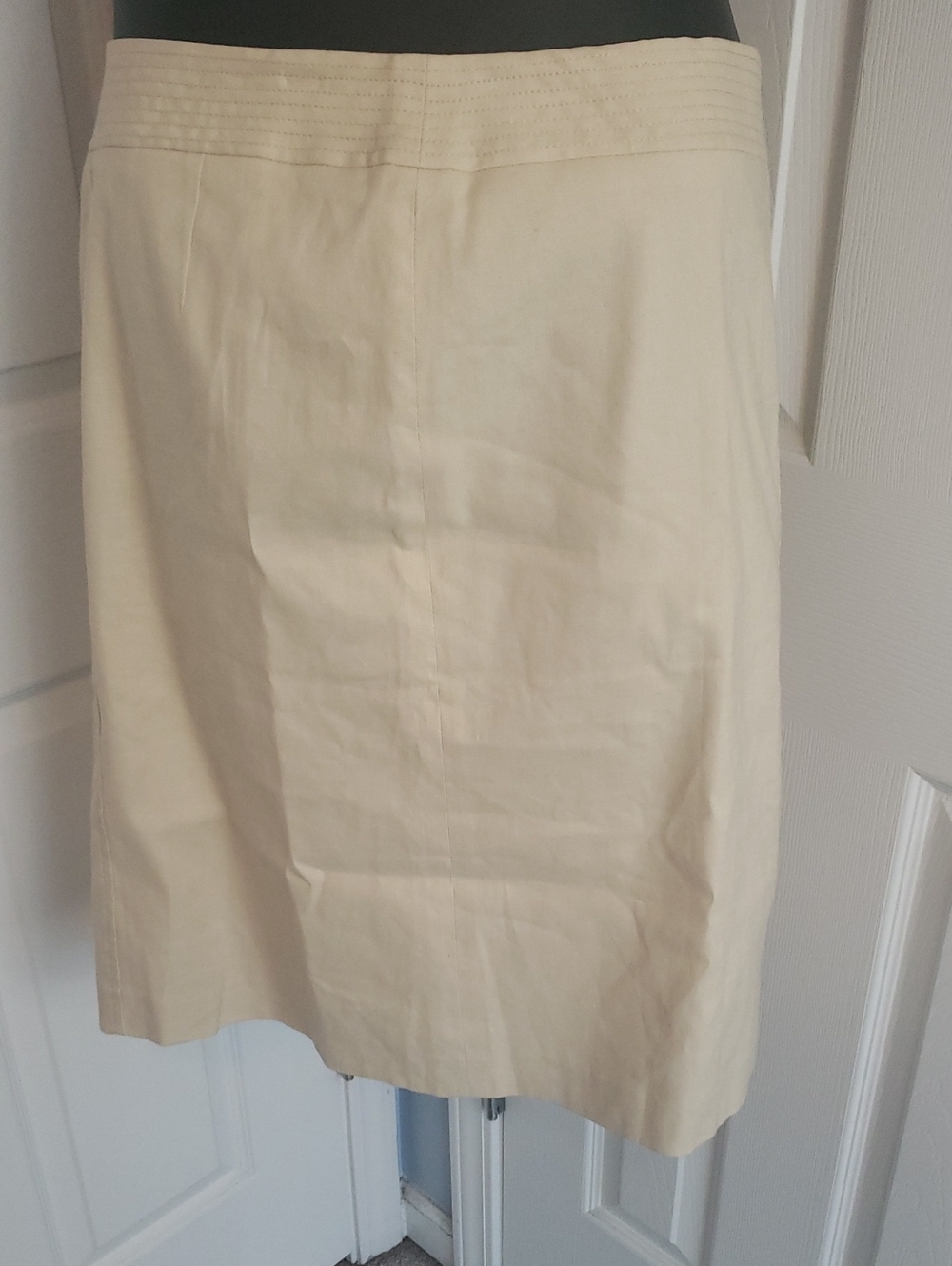 Banana Republic Cream Pencil Skirt
